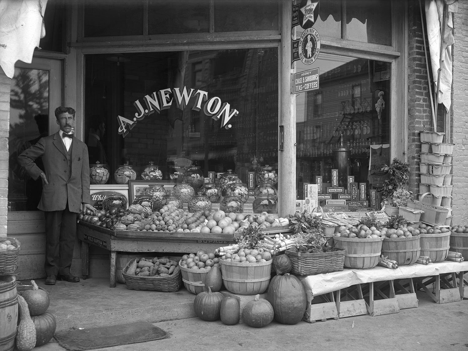 A. J. Newton grocery store, 1904