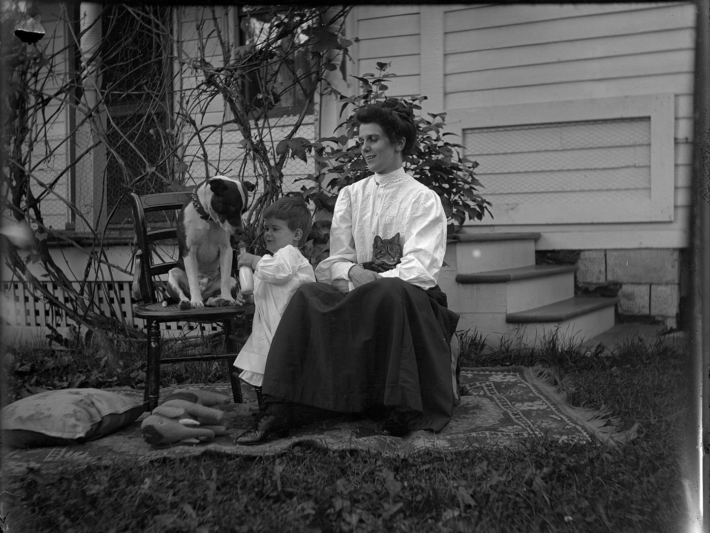 Mrs. Edwina (Benedict) Stone, daughter Frances, and dog, circa 1905